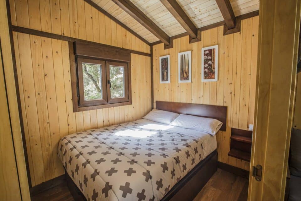 Cabaña de Madera de categoría superior, en Arroyo Frío, para 4 personas, con piscina y aire acondicionado - Imagen 5