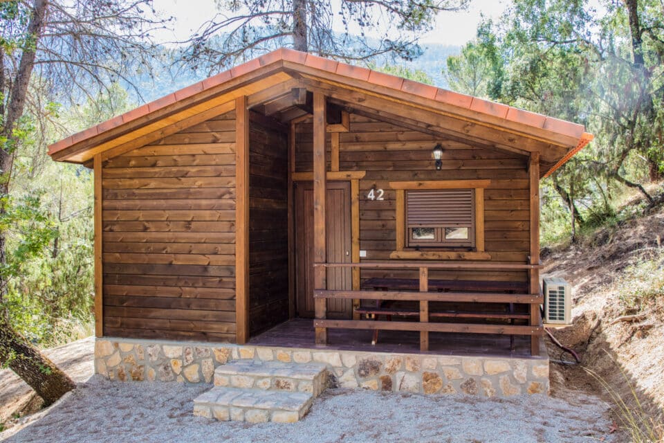 Cabaña de Madera de categoría superior, en Arroyo Frío, para 4 personas, con piscina y aire acondicionado - Imagen 6
