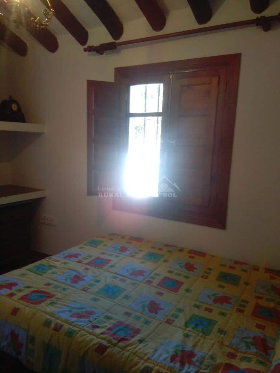 Habitación con cama doble de Casa rural en Alfarnate (Málaga)-3516
