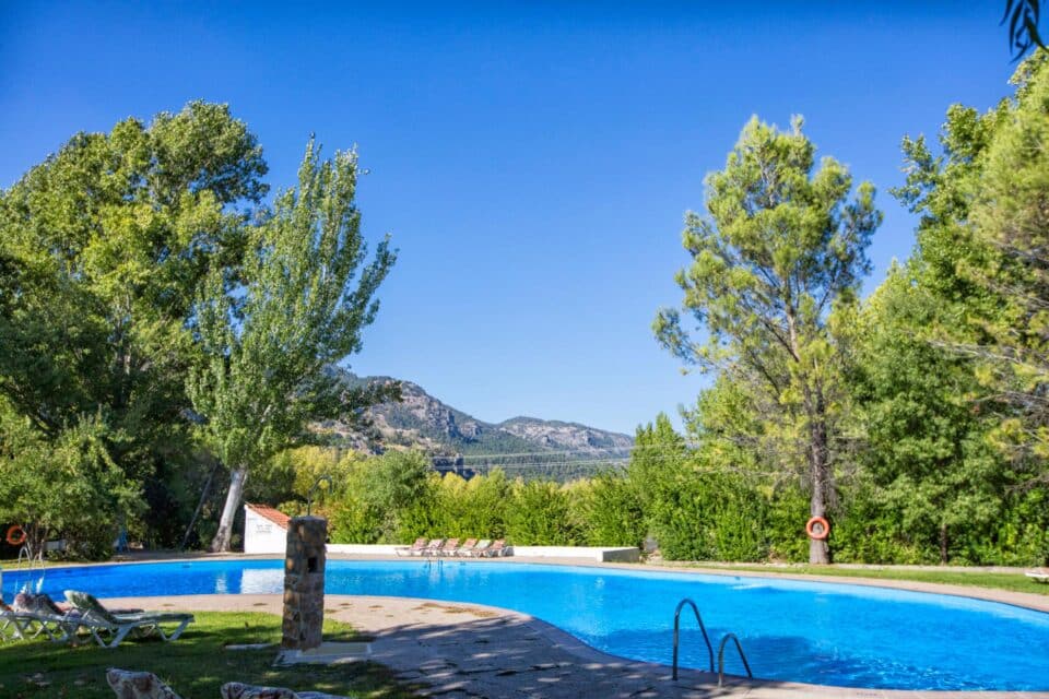 Cabaña de Madera de categoría superior, en Arroyo Frío, para 4 personas, con piscina y aire acondicionado - Imagen 18