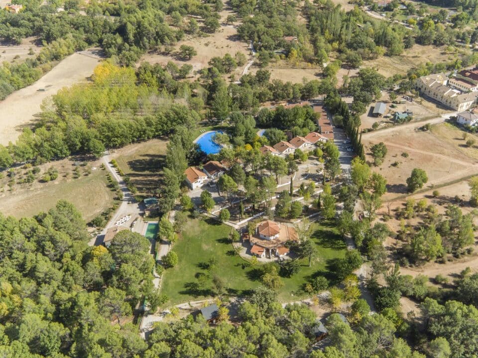 Cabaña de Madera de categoría superior, en Arroyo Frío, para 4 personas, con piscina y aire acondicionado - Imagen 27