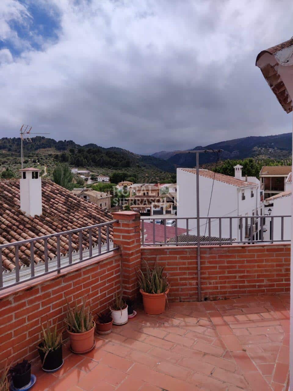 Terraza de casa rural en El Burgo (Málaga) referencia 4089