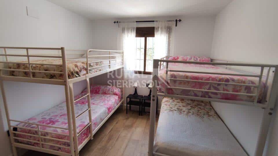 Habitación con literas de casa rural en Comenar (Málaga) referencia 4101