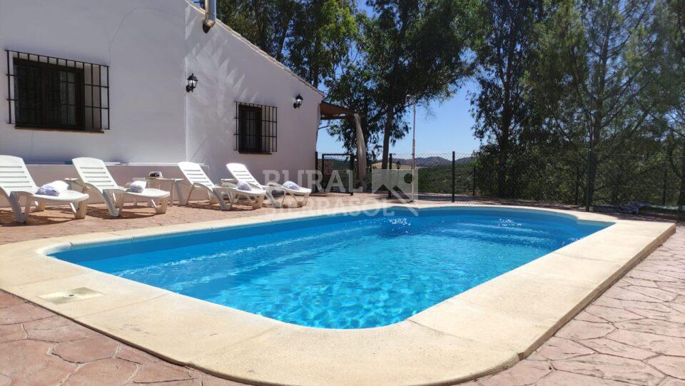 Piscina de casa rural en Comenar (Málaga) referencia 4101