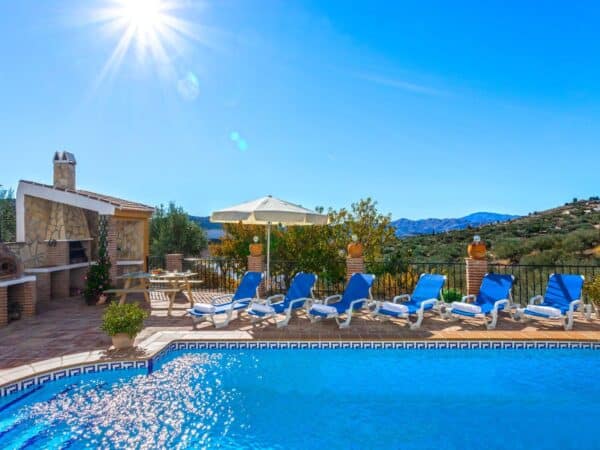 Piscina de casa rural en Alcaucín (Málaga) referencia 4106