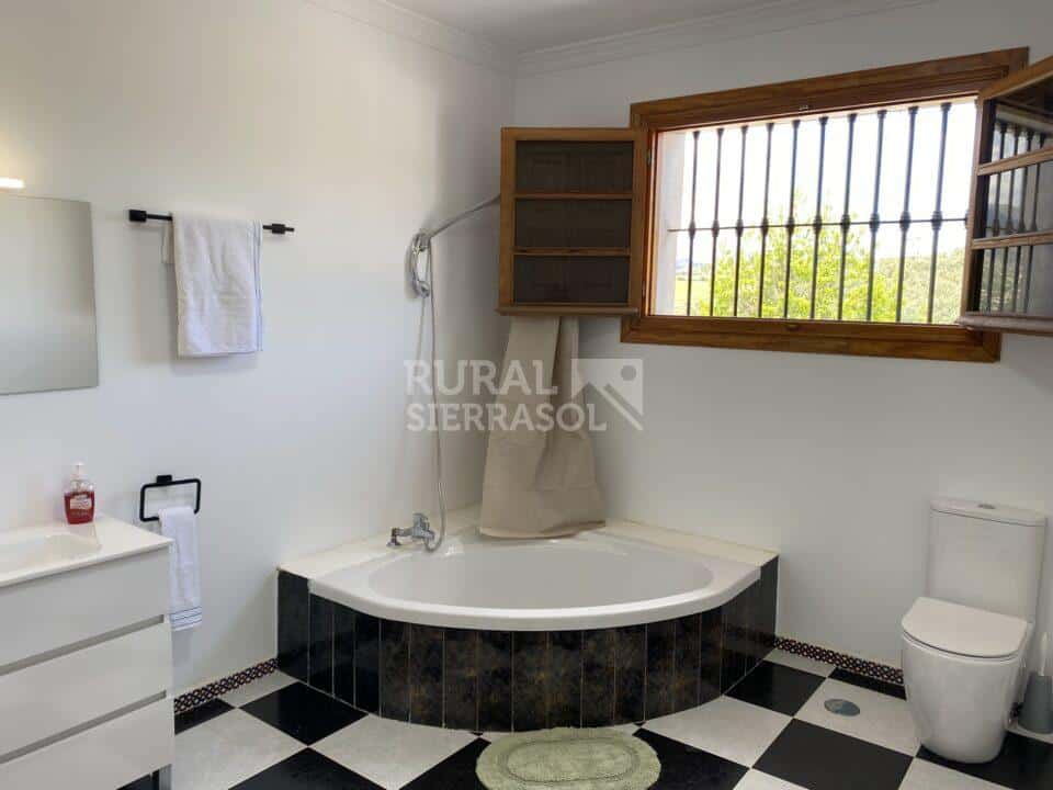 Bañera hidromasaje de casa rural en Álora (Málaga) referencia 4107