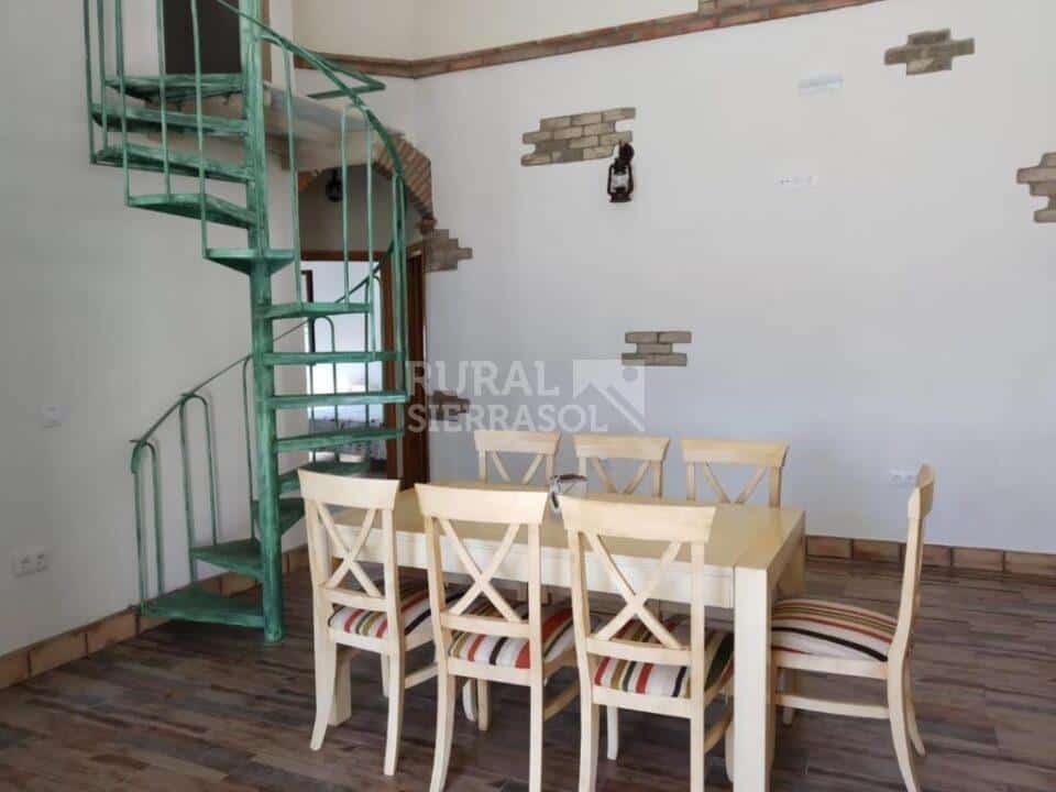 Excelente Casa Rural en Prado del Rey, con piscina y barbacoa - Imagen 7