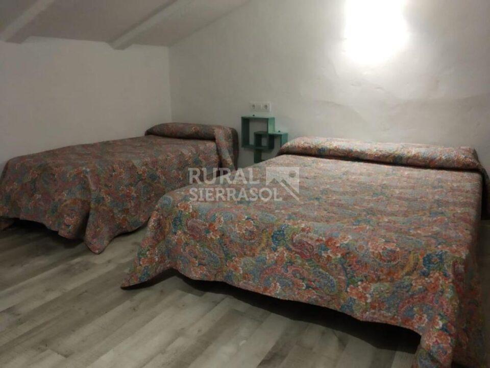 Excelente Casa Rural en Prado del Rey, con piscina y barbacoa - Imagen 11