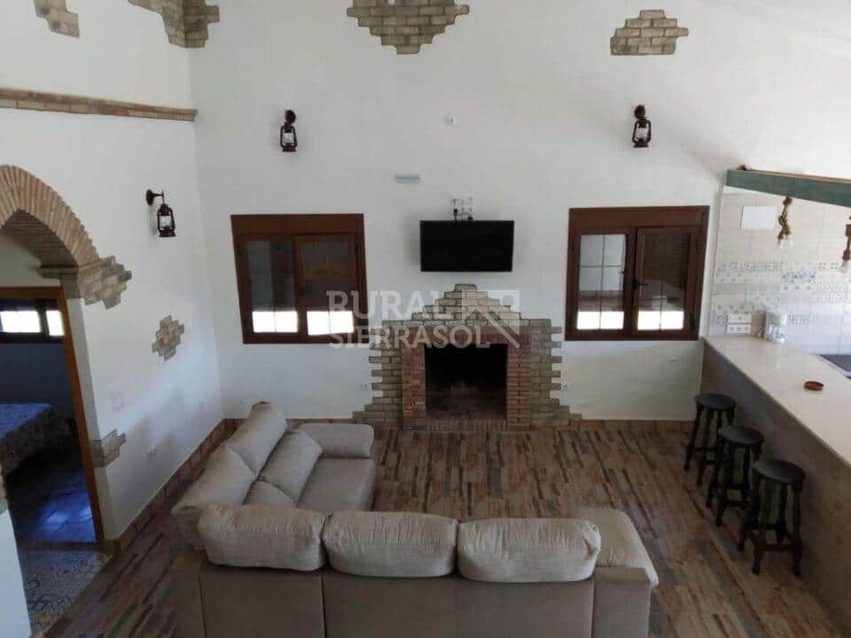 Excelente Casa Rural en Prado del Rey, con piscina y barbacoa - Imagen 23