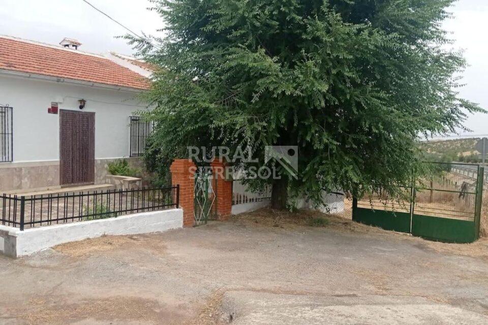 Exterior de casa rural en Íllora (Granada) referencia 4097