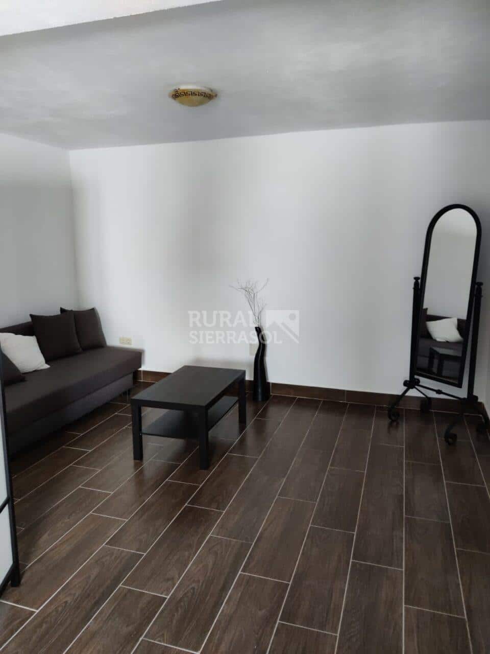 Salón nuevo de casa rural en El Burgo (Málaga) referencia 4089