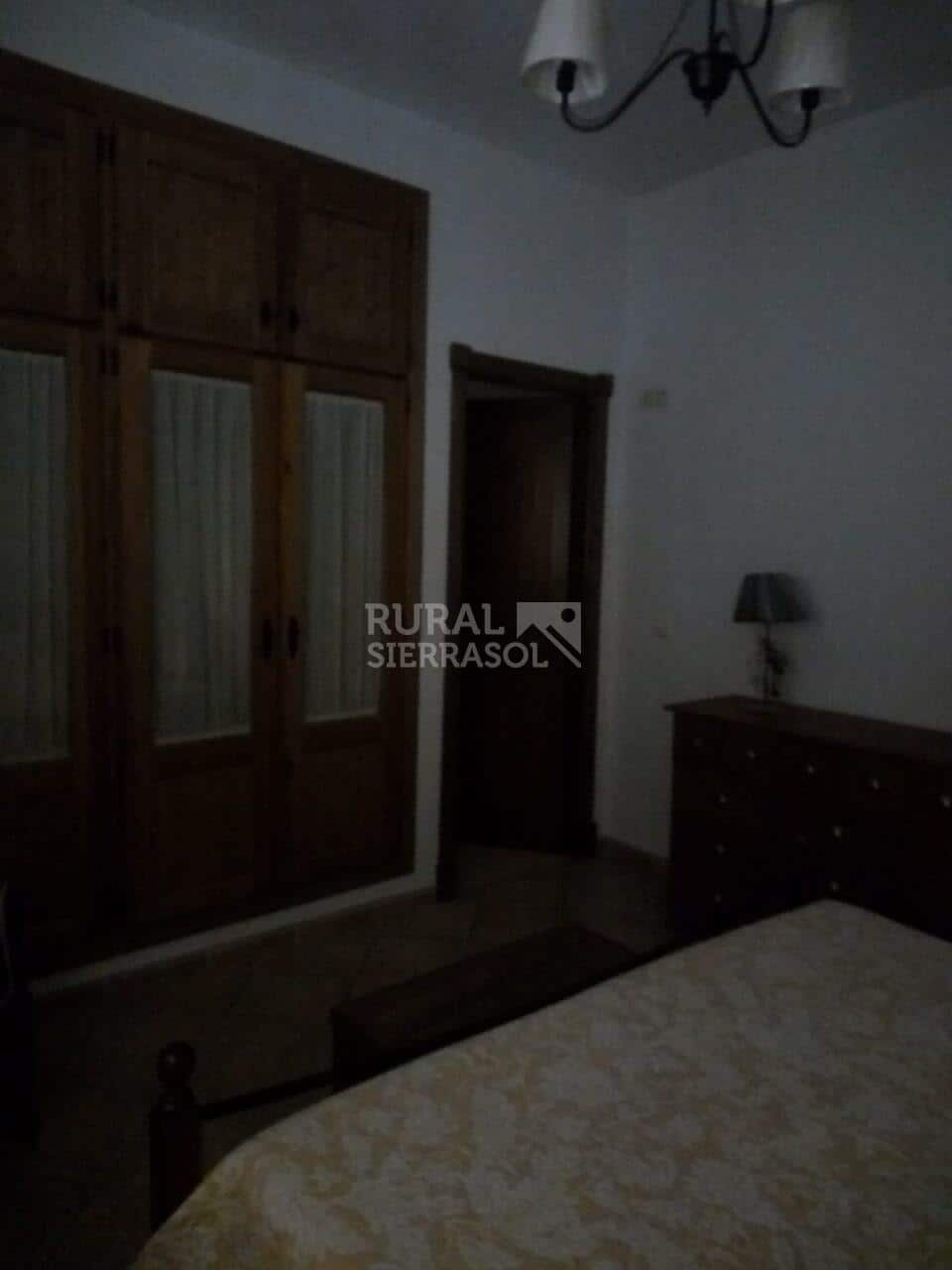 Armarios de casa rural en Loja (Granada) referencia 4084