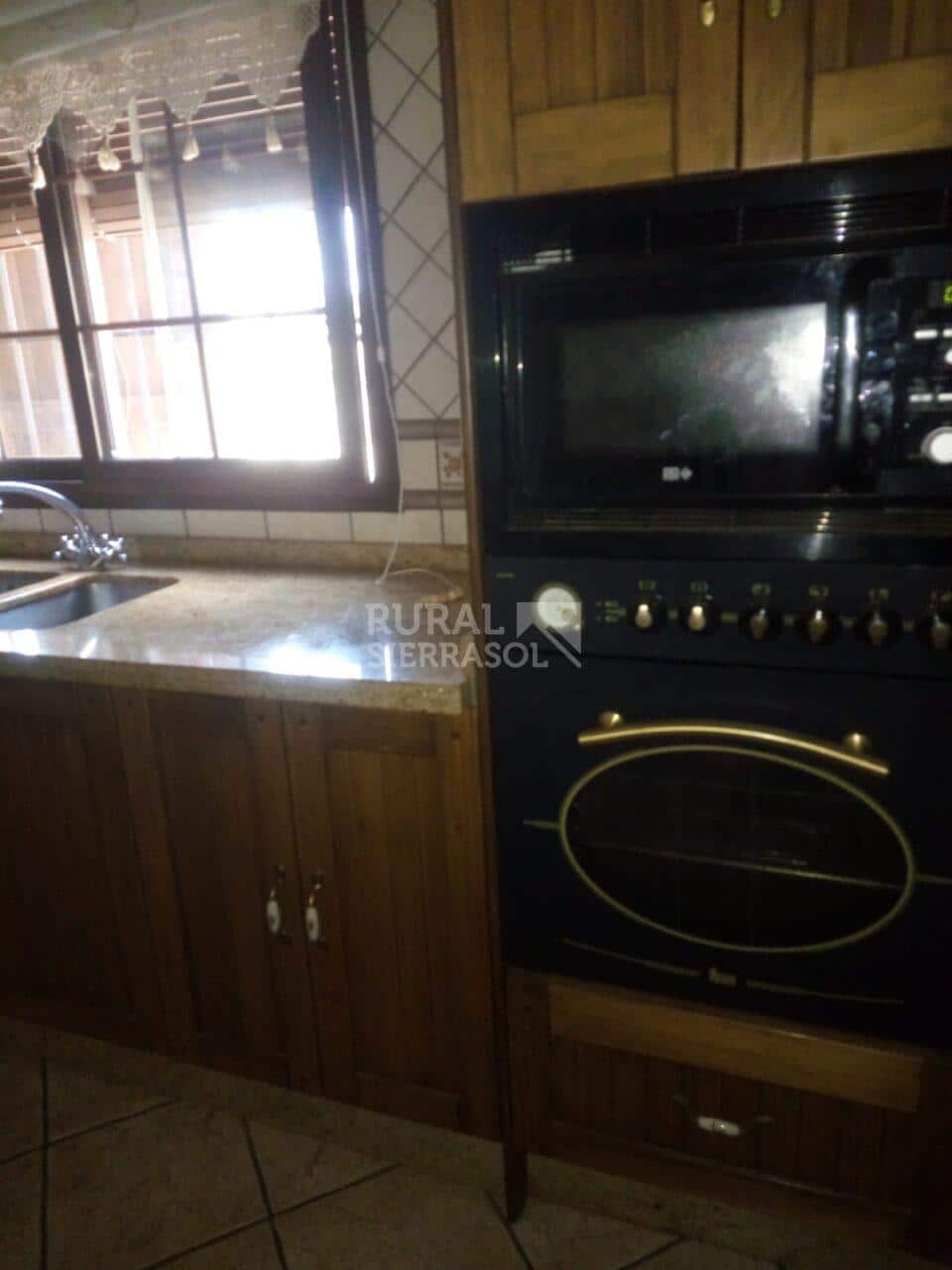 Horno y microondas de casa rural en Loja (Granada) referencia 4084