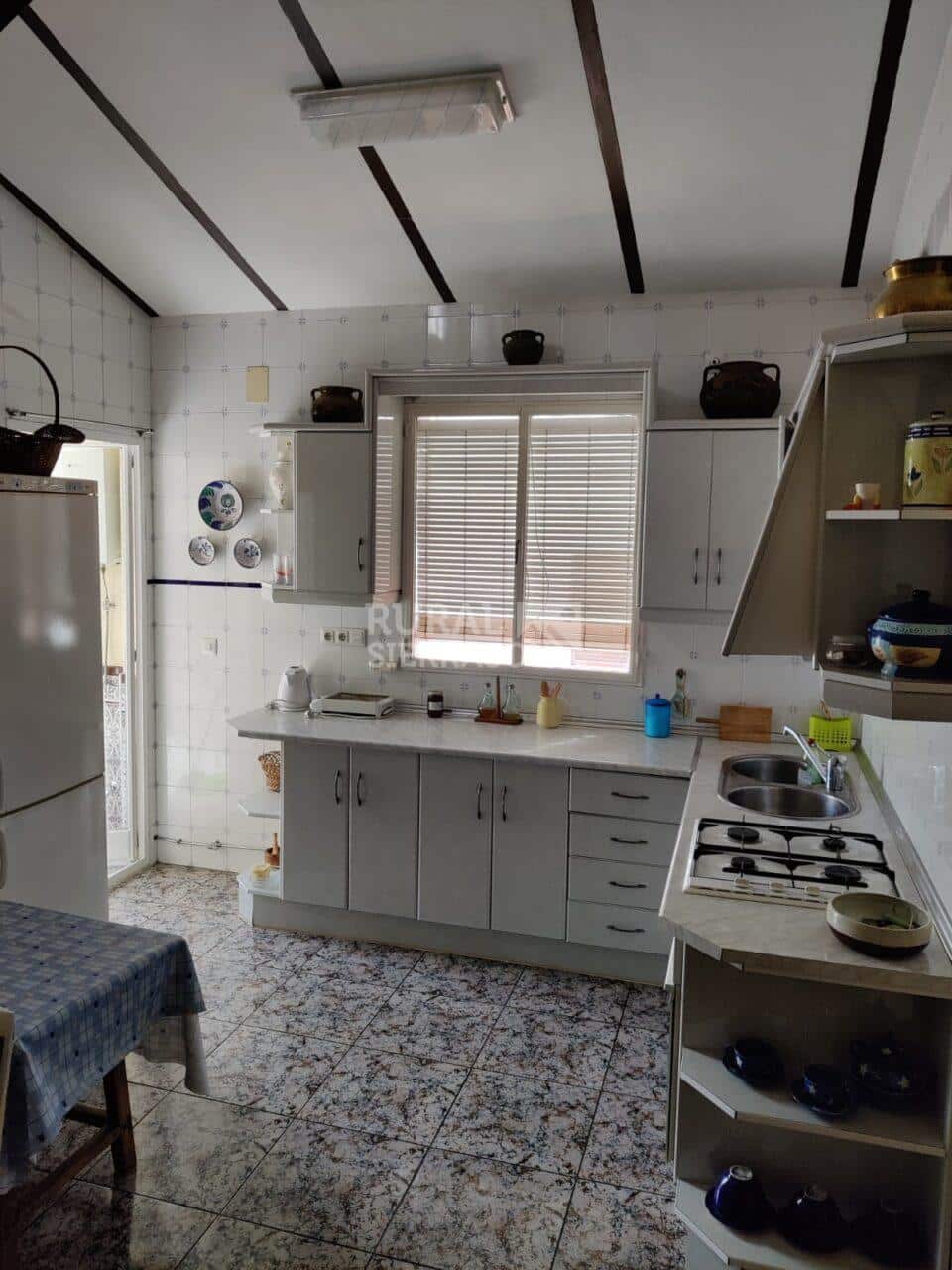 Cocina de casa rural en El Burgo (Málaga) referencia 4089