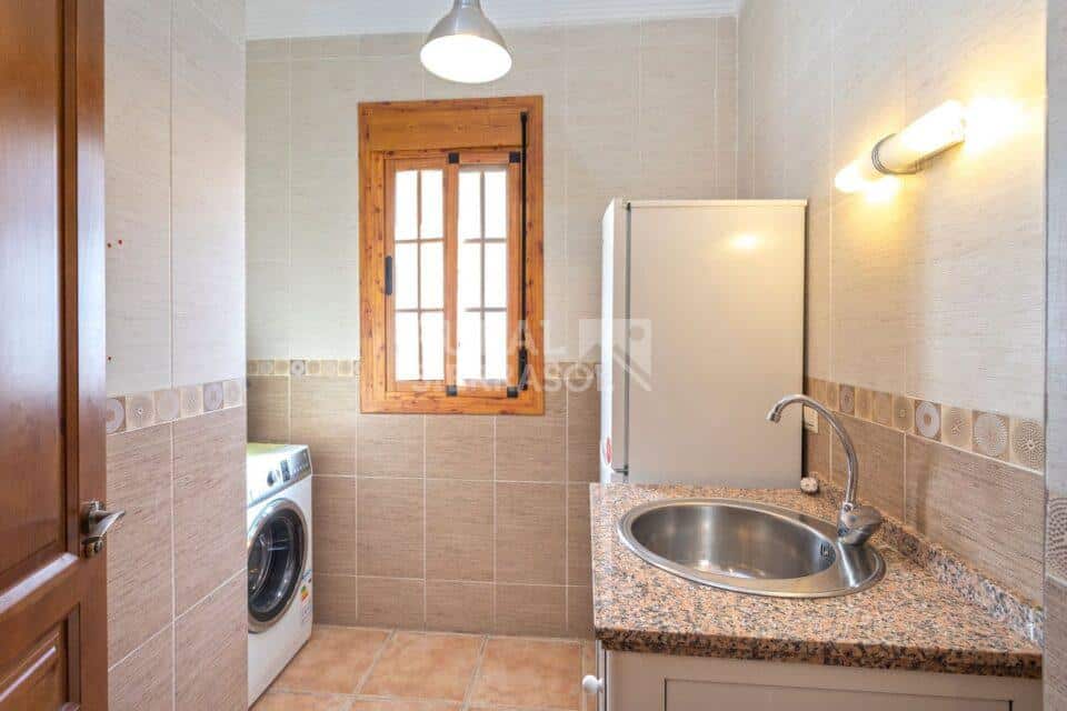Lavadero de casa rural en Alcaucín (Málaga) referencia 4106