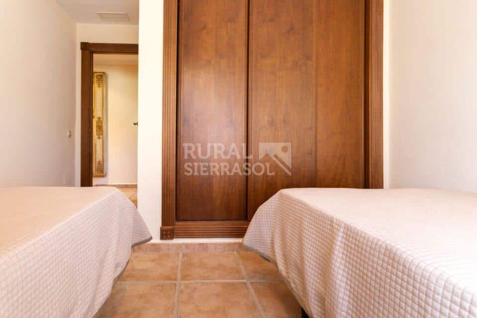 Habitación doble pequeña de casa rural en Alcaucín (Málaga) referencia 4106