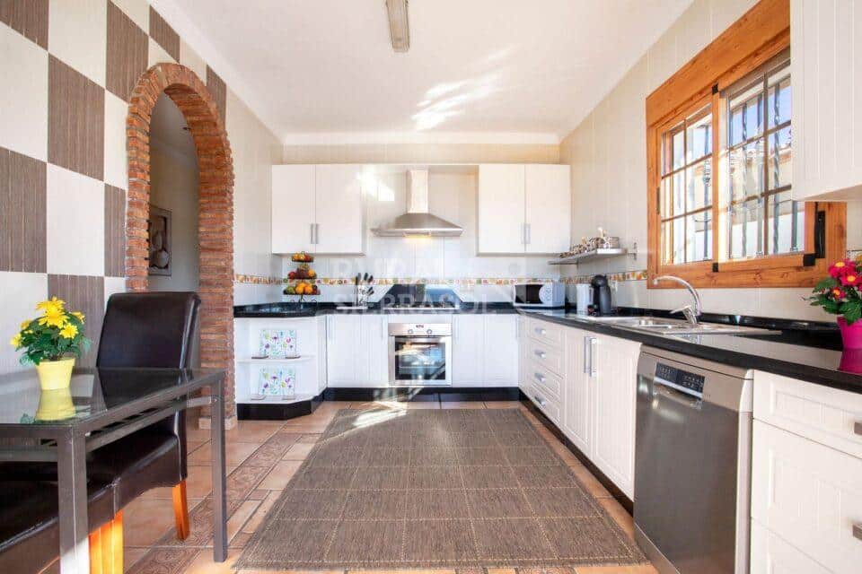 Cocina de casa rural en Alcaucín (Málaga) referencia 4106