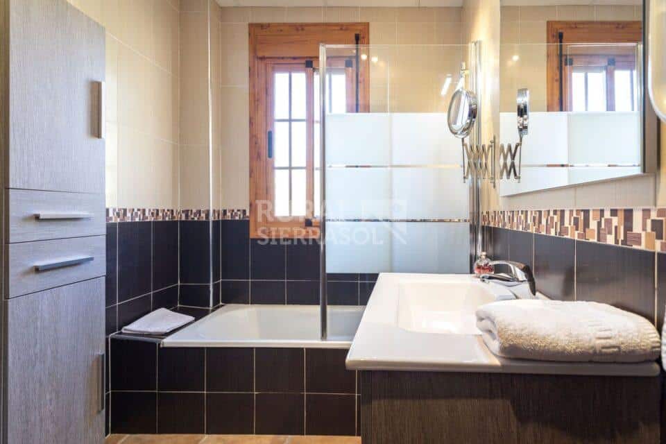 Bañera de casa rural en Alcaucín (Málaga) referencia 4106