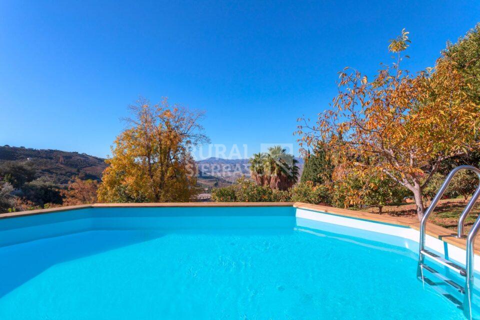 Piscina de casa rural en Alcaucín (Málaga) referencia 4105