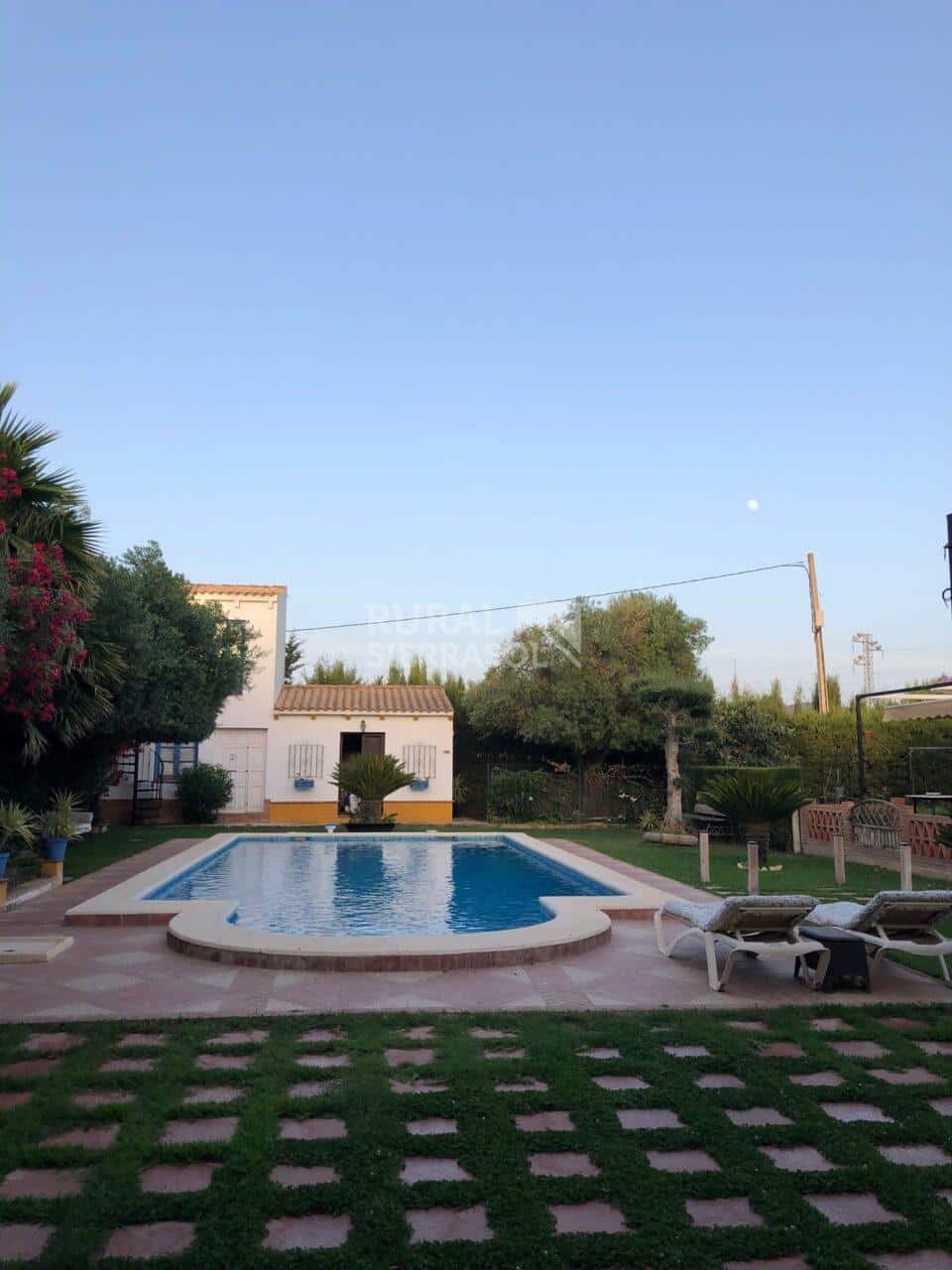 Atardecer de piscina de casa rural en Villamartín (Cádiz) referencia 4092