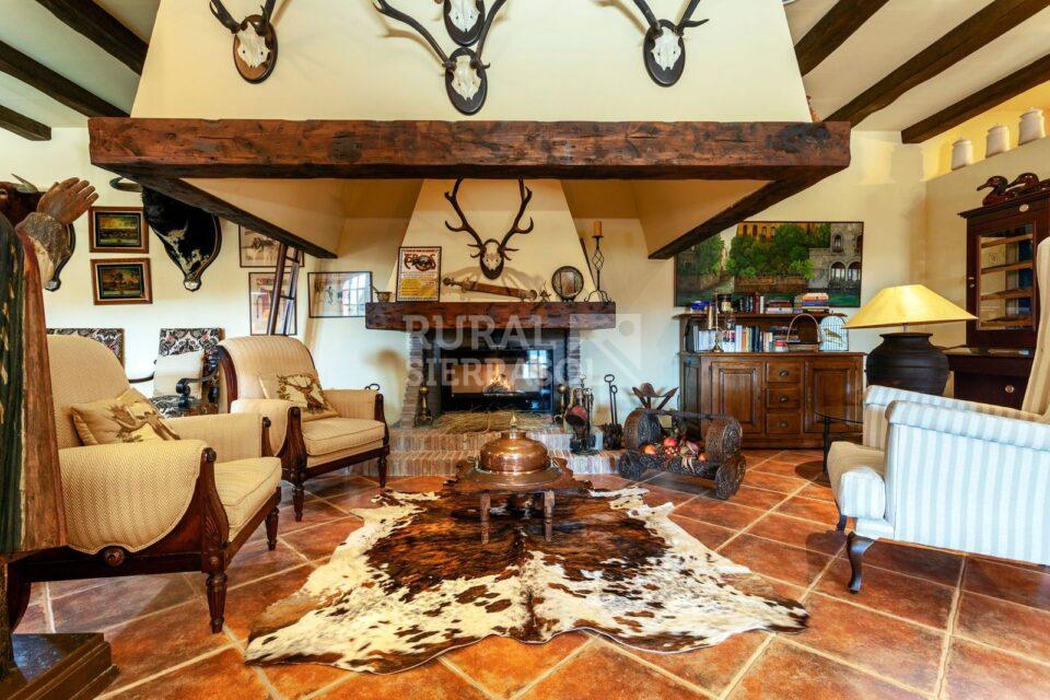 Chimenea de casa rural en Alcaucín (Málaga) referencia 4105