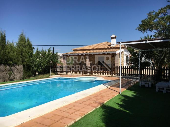 Zona de piscina de casa rural en Olvera (Cádiz) referencia 3777