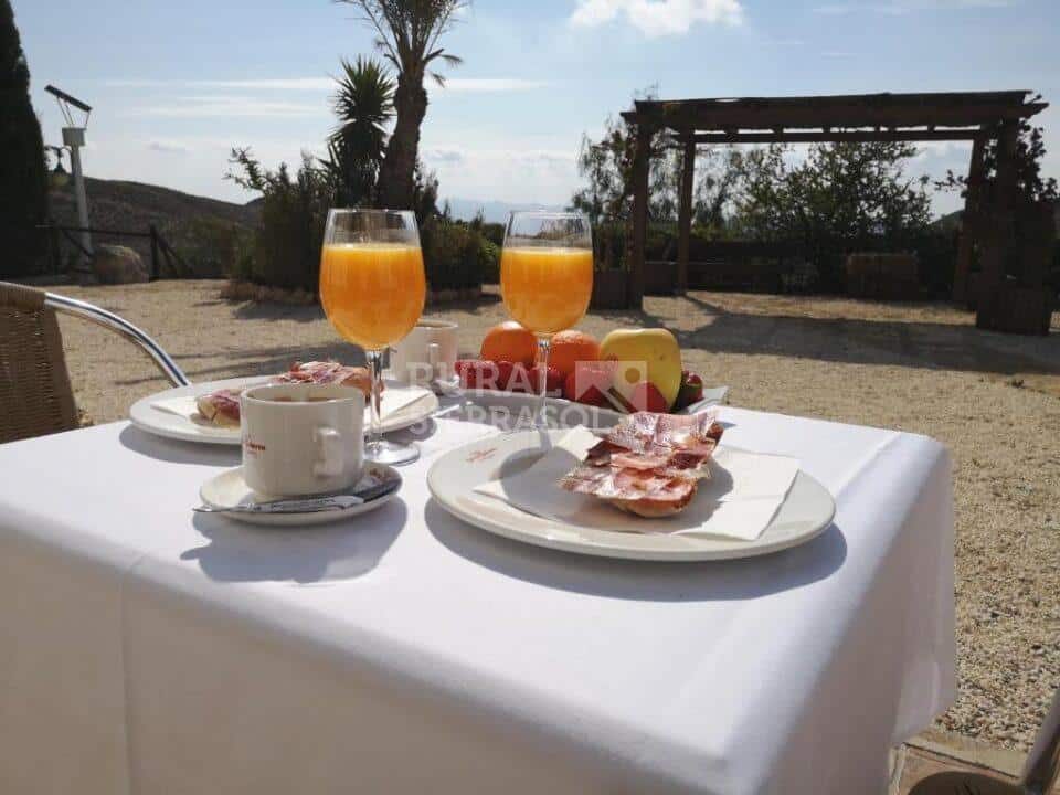 Desayuno de casa rural en Taberno (Almería) referencia 0800
