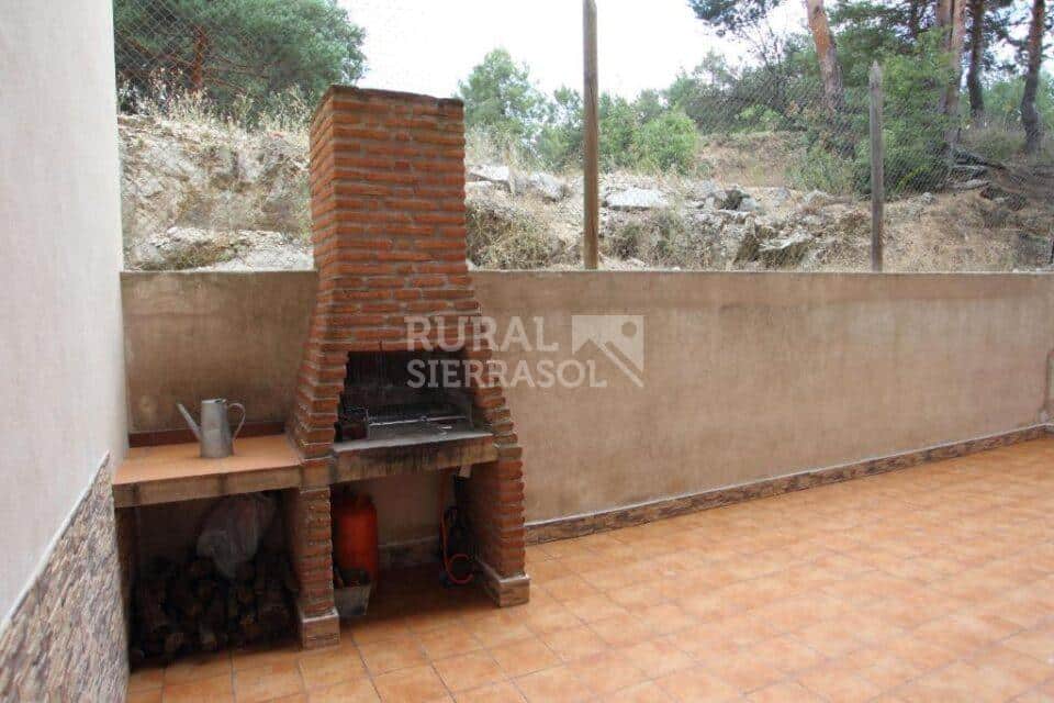 Barbacoa de casa rural en Navaluenga (Ávila) referencia 4071