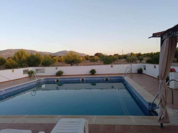 Piscina de casa rural en Freila (Granada) referencia 0220