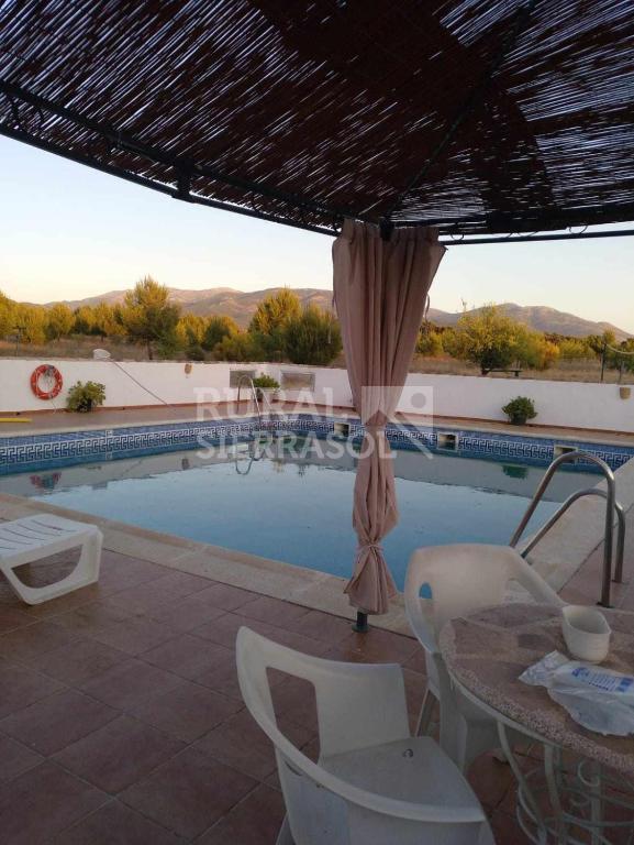 Zona de piscina de casa rural en Freila (Granada) referencia 0222