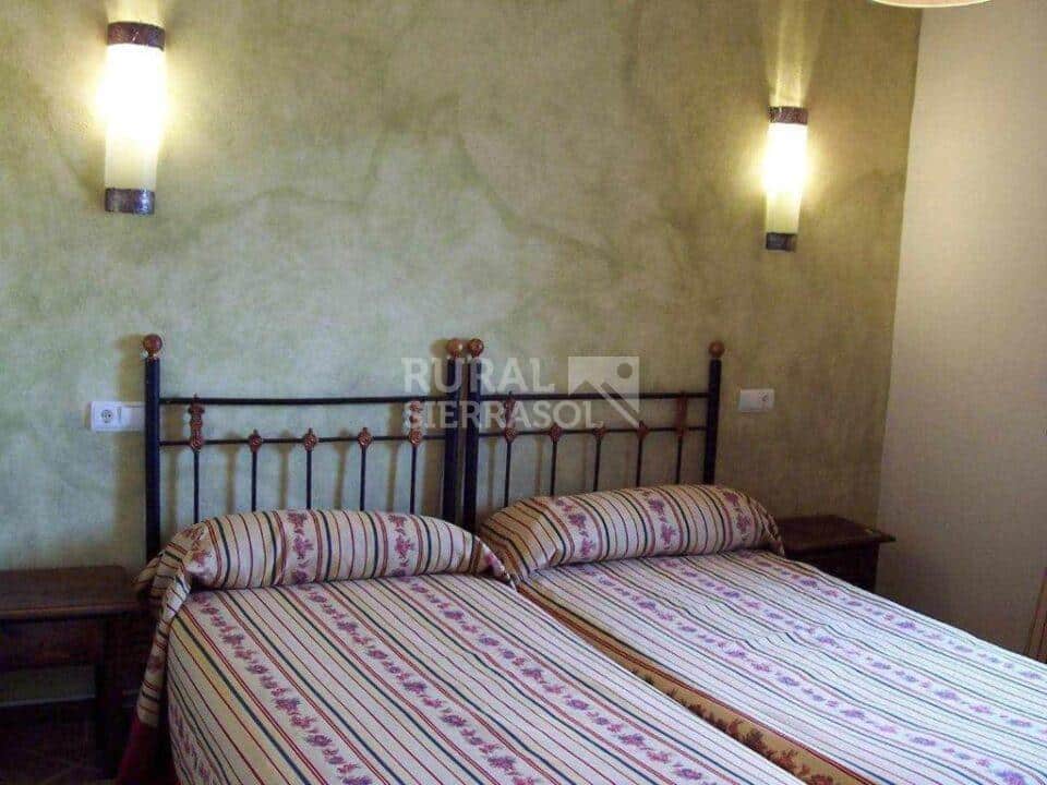 Camas juntas de casa rural en Freila (Granada) referencia 0223