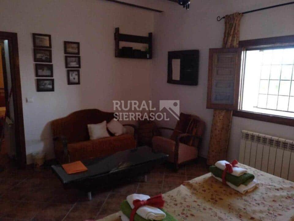 Sofá de casa rural en Freila (Granada) referencia 0222