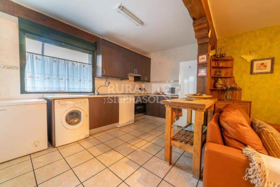 Cocina completa de casa rural en Navaluenga (Ávila) referencia 4071