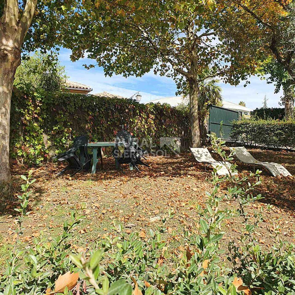 Zona de solarium de casa rural en El Bosque (Cádiz) referencia 0608