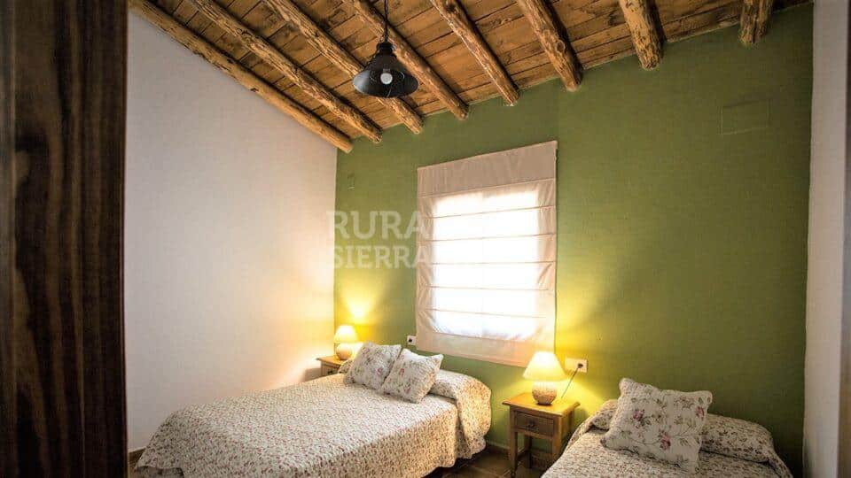 Camas individuales de casa rural en El Bosque (Cádiz) referencia 0608