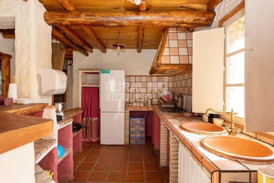 Cocina de casa rural en Ubrique (Cádiz) referencia 524
