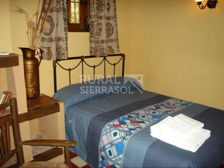 Habitación de casa rural en Algarinejo (Granada) referencia 0120
