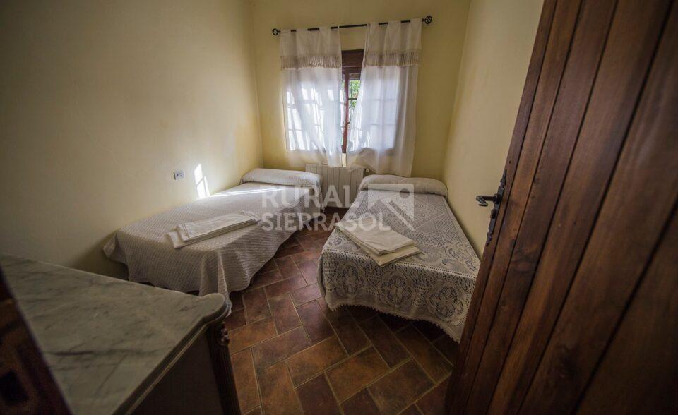 Habitación doble de casa rural en Benaoján (Málaga) referencia 4118