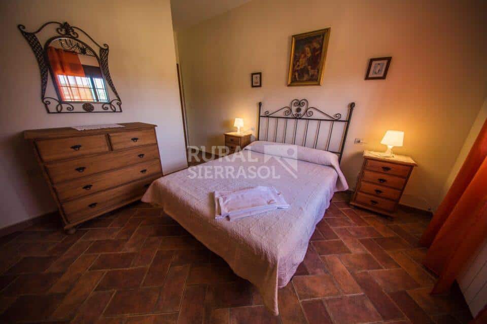 Habitación completa de casa rural en Benaoján (Málaga) referencia 4118