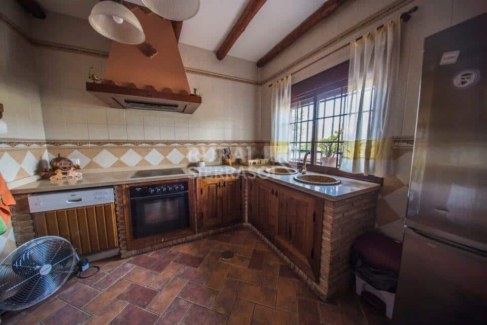 Cocina completa de casa rural en Benaoján (Málaga) referencia 4118