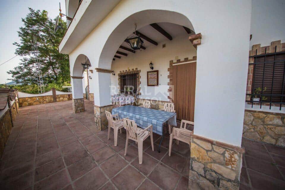 Mesa de terraza de casa rural en Benaoján (Málaga) referencia 4118
