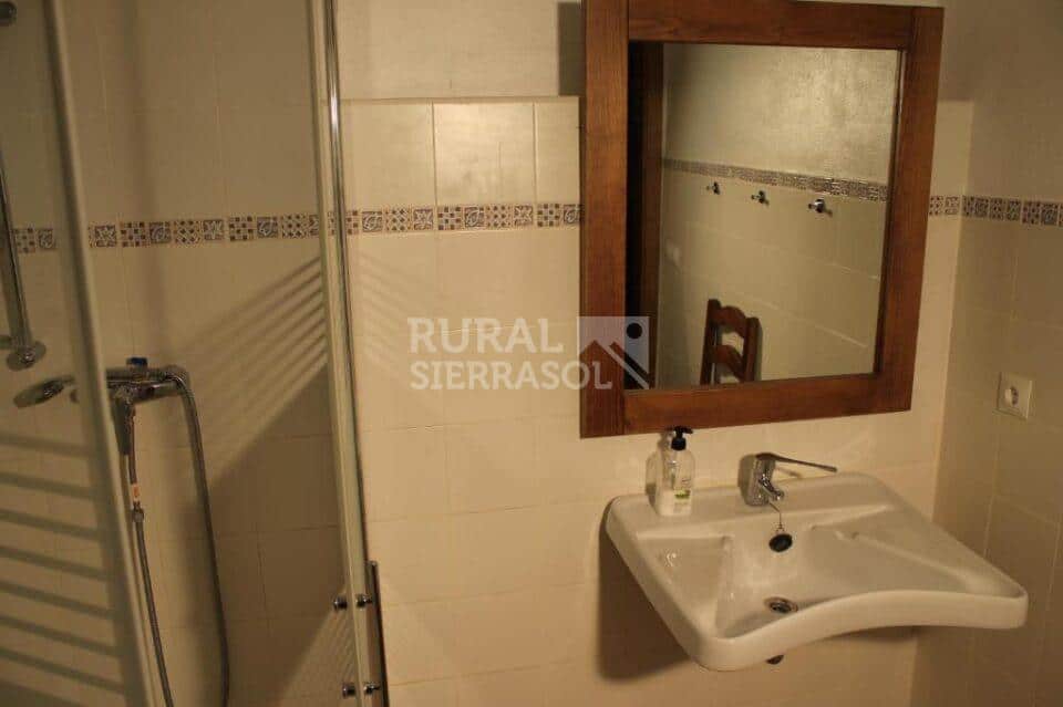 Baño de casa rural en Júzcar (Málaga) referencia 3537
