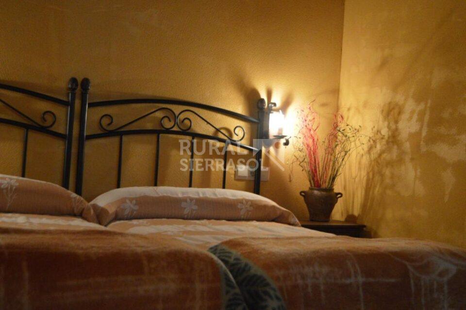 Habitación doble de casa rural en Algarinejo (Granada) referencia 0121