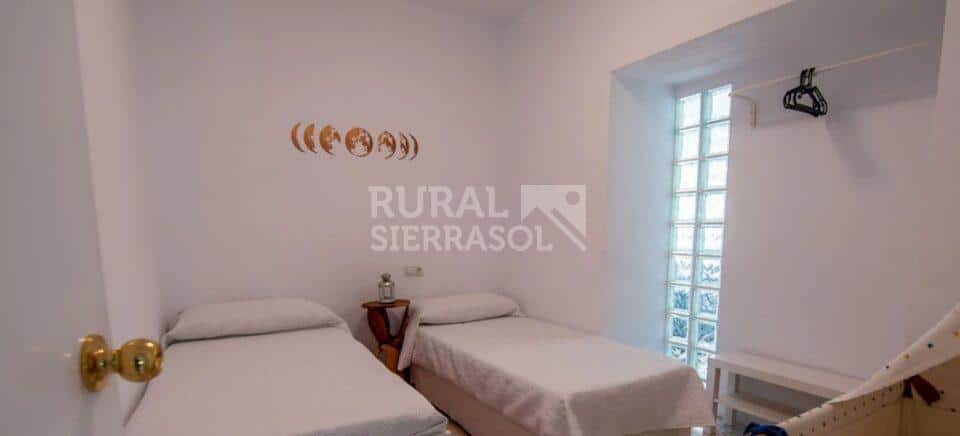 Formidable Casa Rural en Benaoján, con chimenea y barbacoa - Imagen 7