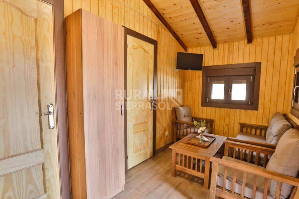 Salón de casa rural en Arroyo Frío (La Iruela, Jaén) referencia 4114