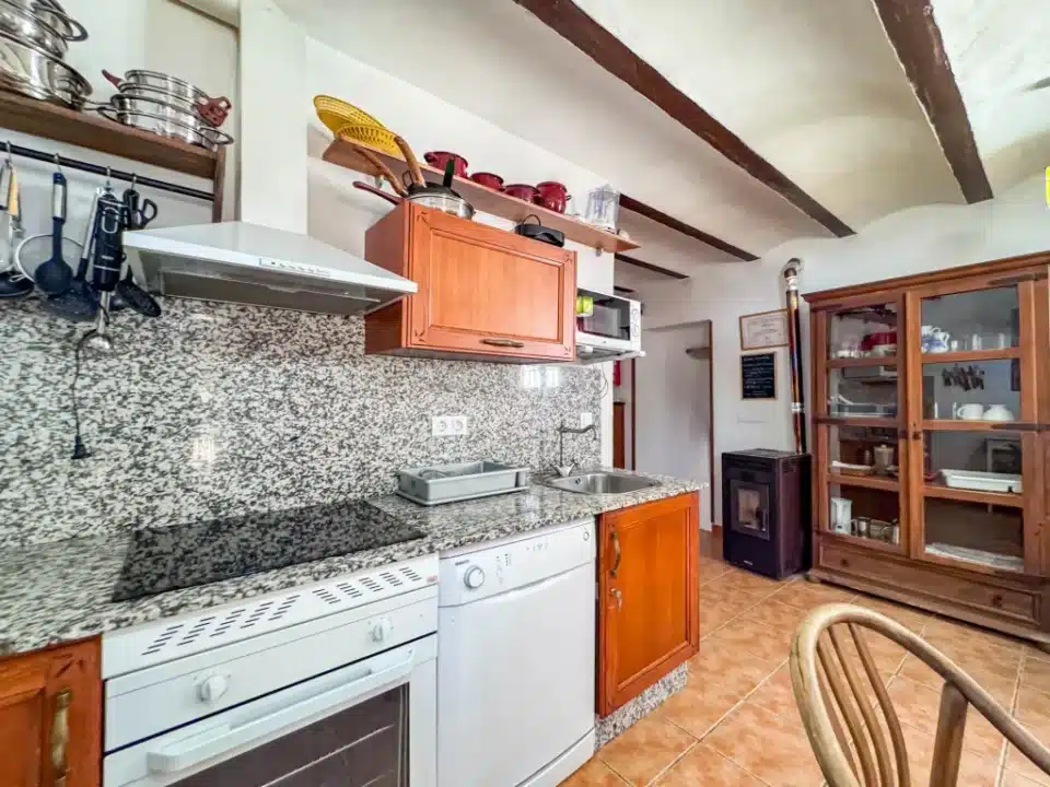Coqueta Casa Rural en Freila, con chimenea, calefacción y wi-fi - Imagen 12