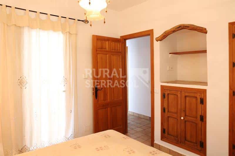 Habitación de matrimonio de casa rural en Cútar (Málaga) referencia 4126