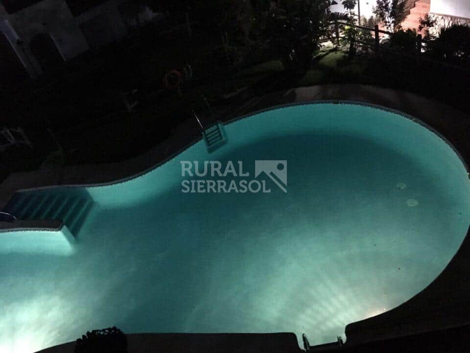 Piscina de noche de casa rural en Benalup-Casas Viejas (Cádiz) referencia 4125