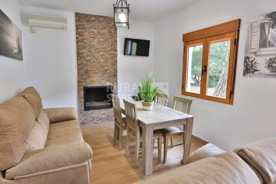 Salón de casa rural en Arroyo Frío (La Iruela, Jaén) referencia 4124