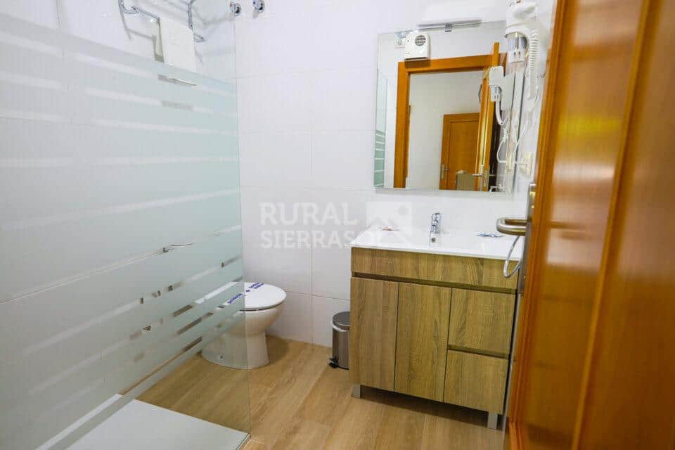 Baño completo de casa rural en Arroyo Frío (La Iruela, Jaén) referencia 4124